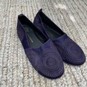 House of Harlow 1960 Purple Mandala Cutout Flats size 9 40